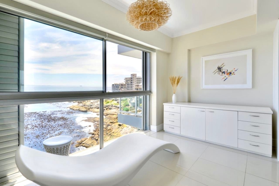 To Let 2 Bedroom Property for Rent in Bantry Bay Western Cape